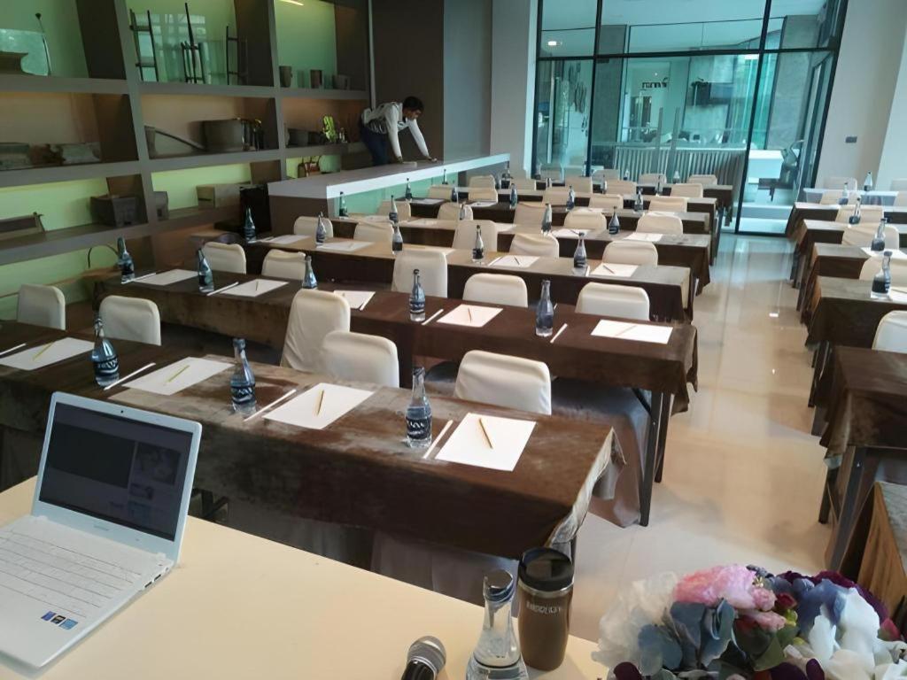 Ingtara Hotel Khon Kaen Exterior foto